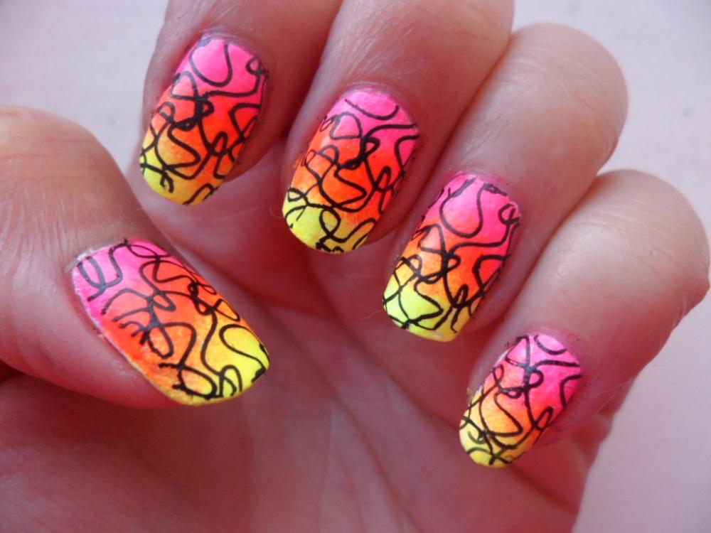 general-cool-colorful-gradation-nail-design-ideas-with-black-spin-line-motif-hot-nails-designs.JPG